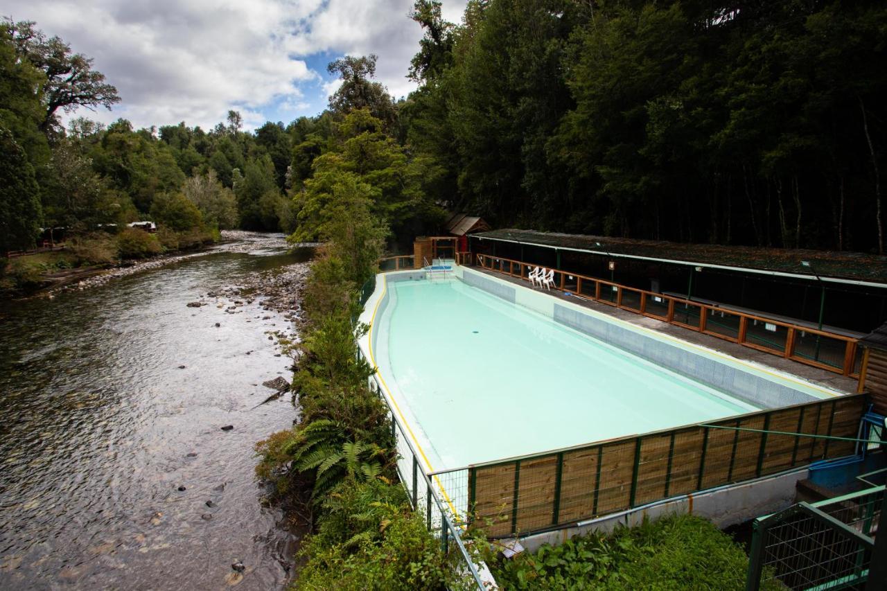Вилла Termas De Aguas Calientes Пуеуэ Экстерьер фото