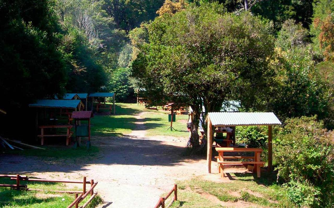 Вилла Termas De Aguas Calientes Пуеуэ Экстерьер фото
